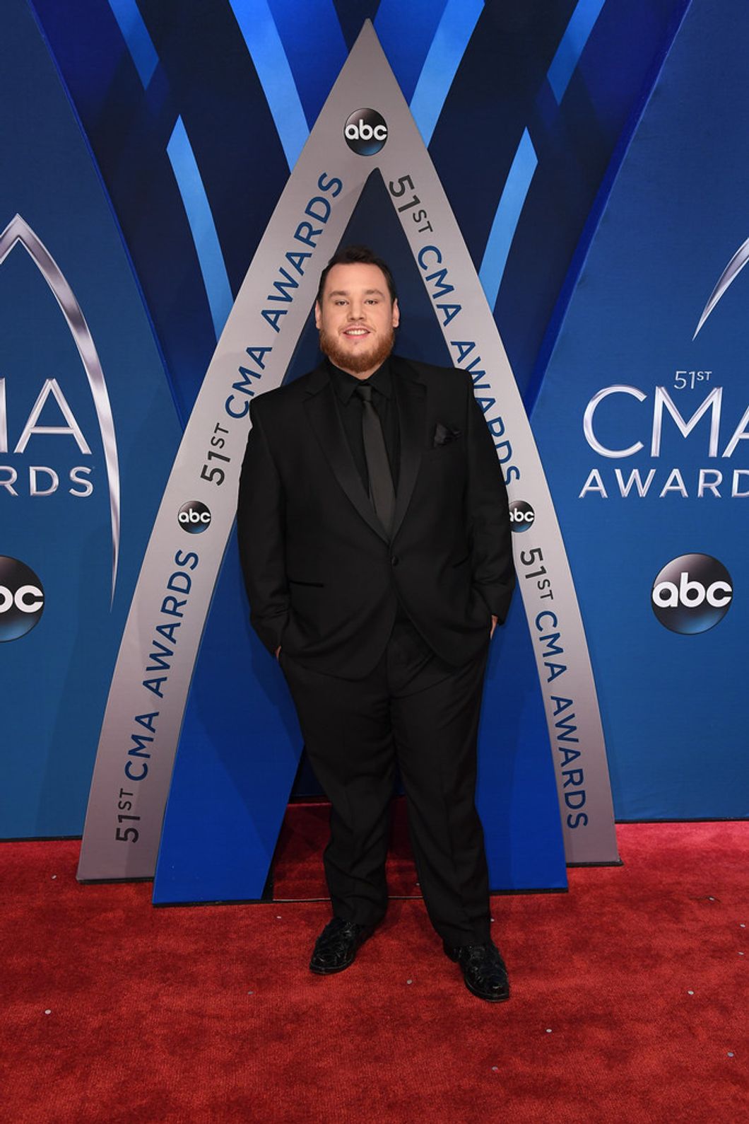 5 Reasons Luke Combs Should Drop LC2 Right Now