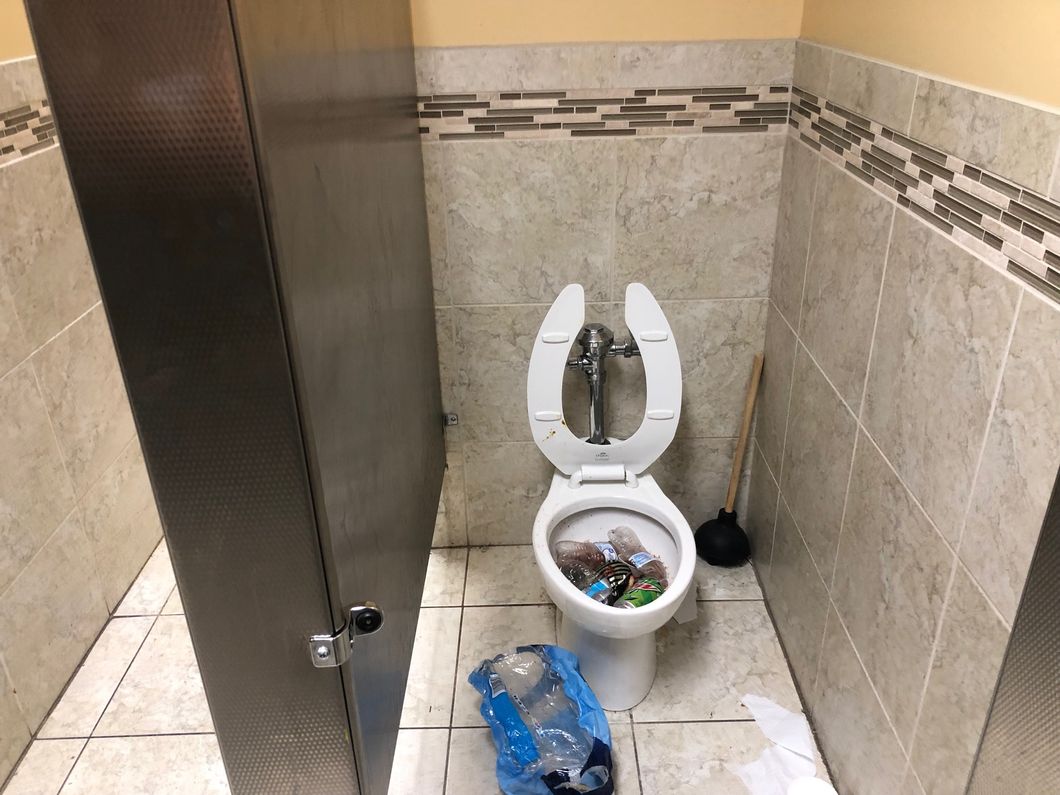 Ranking The ISU Fraternity Bathrooms, From Greatest To Grossest
