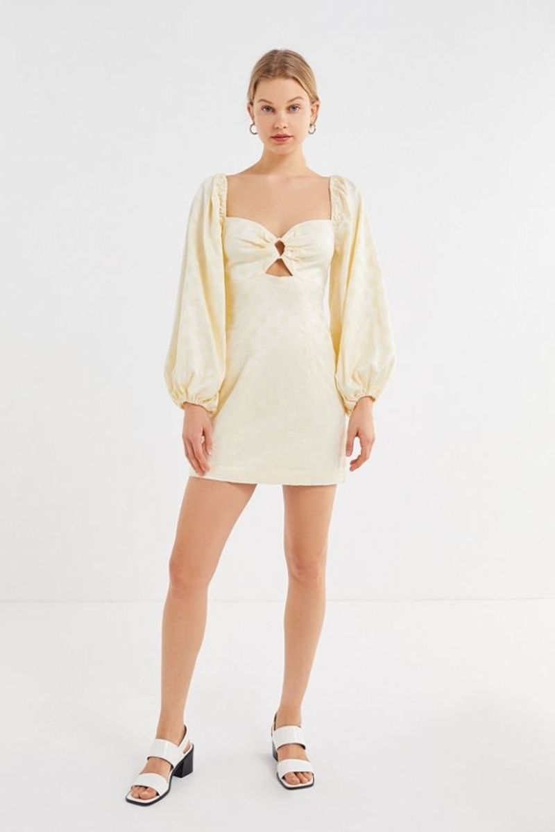 11 Graduation Dresses Perfect For The Class Of 2019 | The Odyssey Online