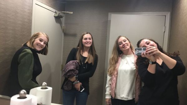 10 Things You Should Think To Yourself Every Time You Look In The Mirror