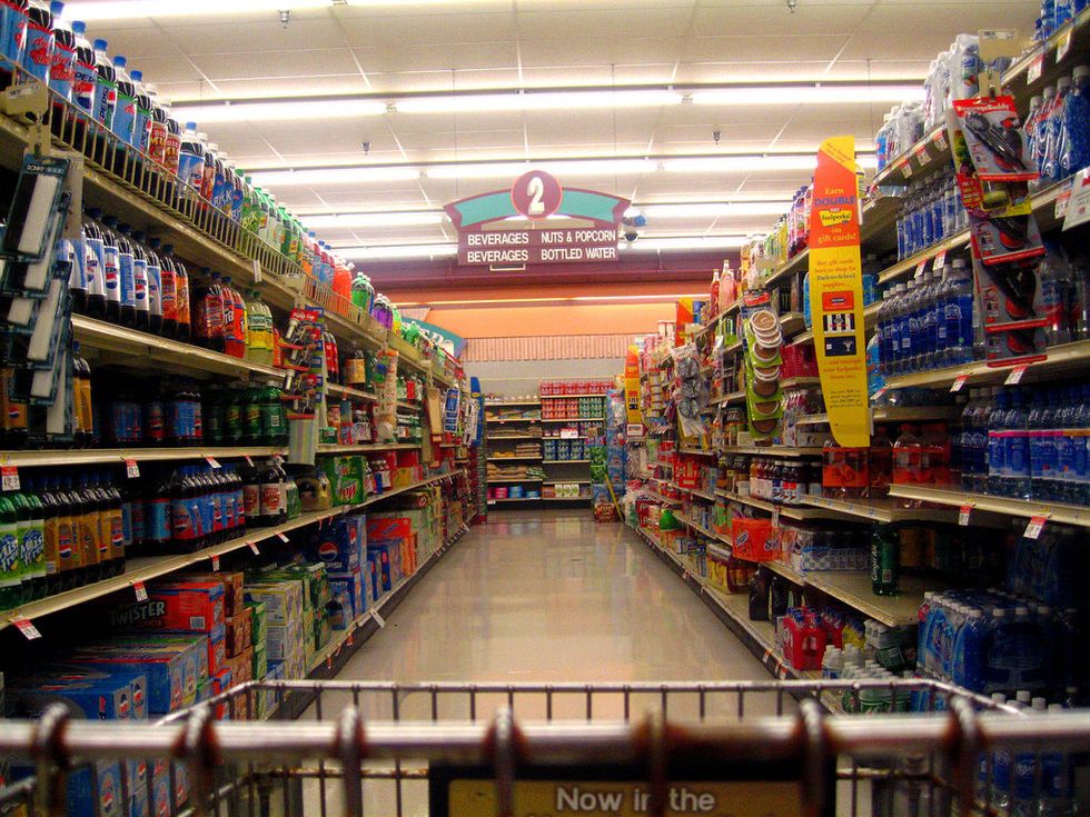 20 Things All College Students Have Done At Some Point While Grocery Shopping