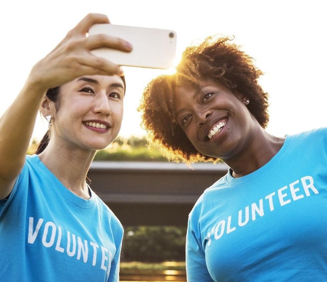 Even If You Aren't Pre-Med, These are 5 Reasons Why Volunteering is Important