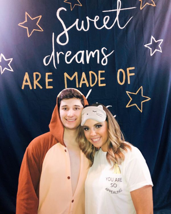 9 Signs That You've Attained 'Comfortable Status' In Your Relationship