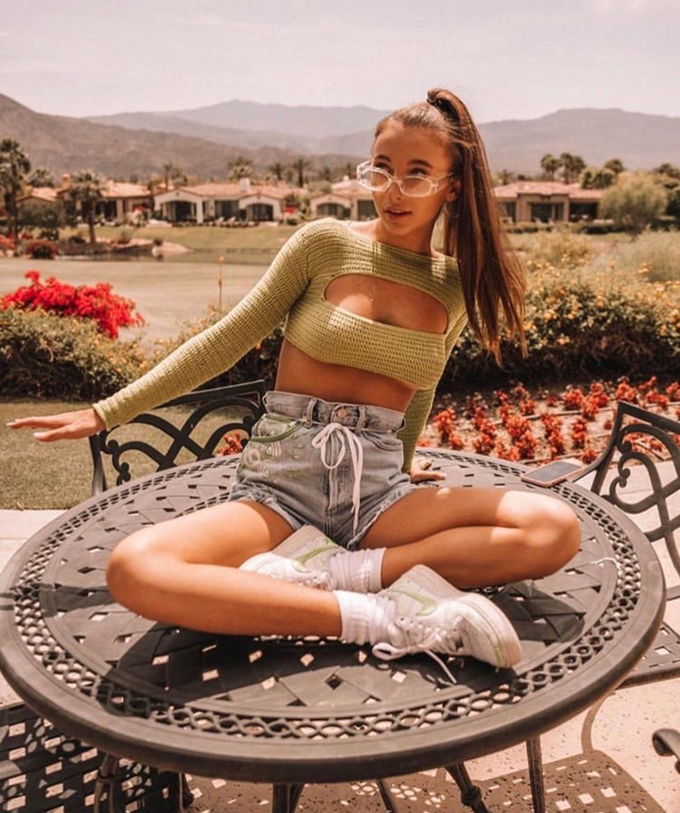 emma chamberlain  Emma chamberlain, Emma chamberlain outfits coachella,  Outfits aesthetic