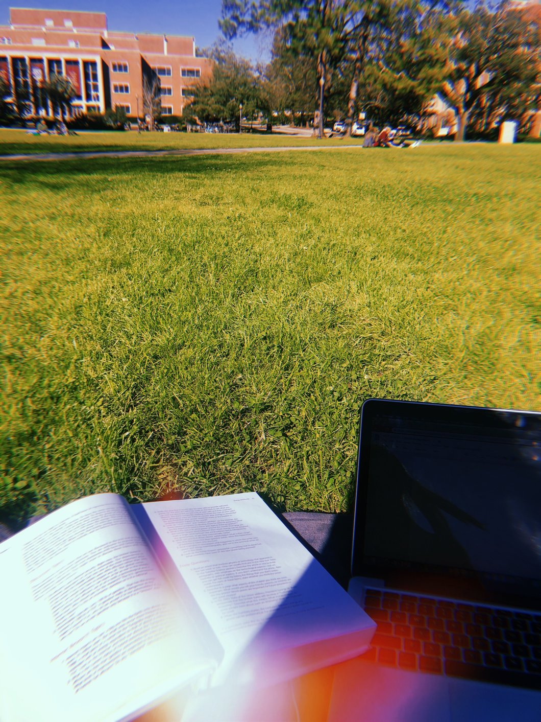 5 Reasons To Not Go To The Library During Finals Week