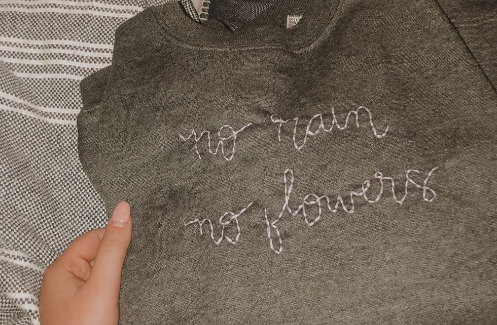 I Run A Business Out Of My Dorm Room, Here's How