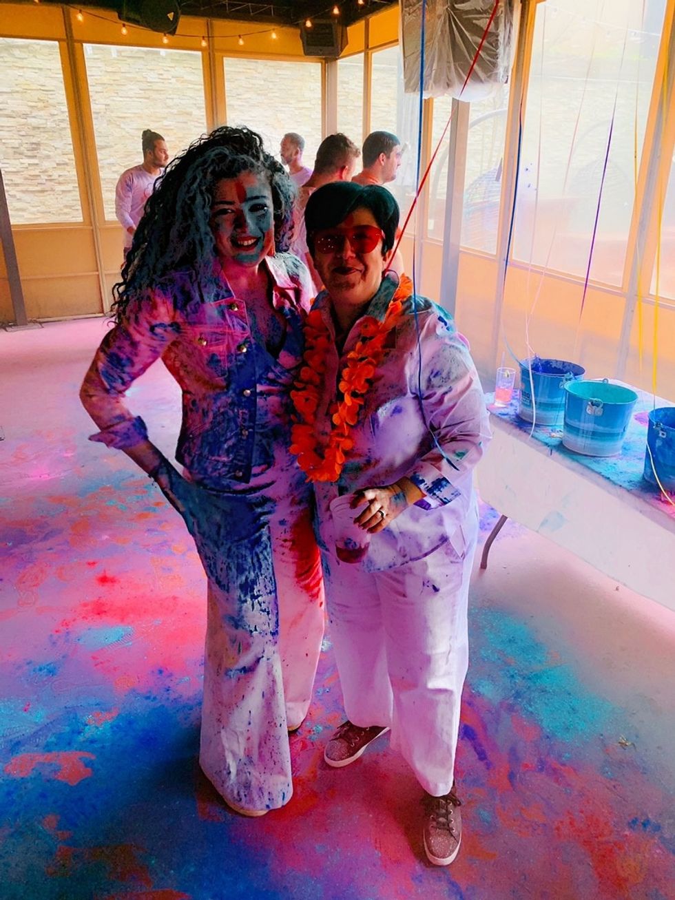 Enjoying Life and Living Colorfully: Holiday Hai