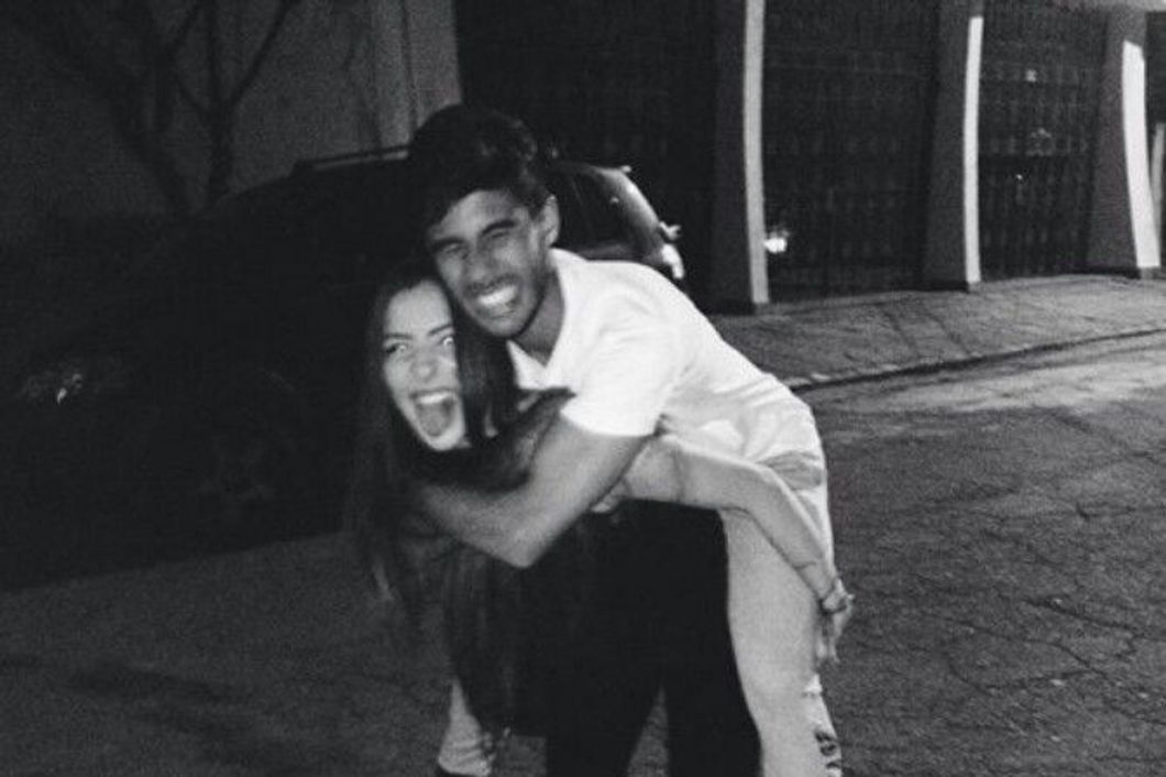 Snap Out Of It, Girls, Stop Falling For Your Bestfriend