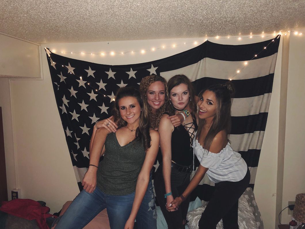 9 Reasons Why I Love Attending The Same College As My Best Friends