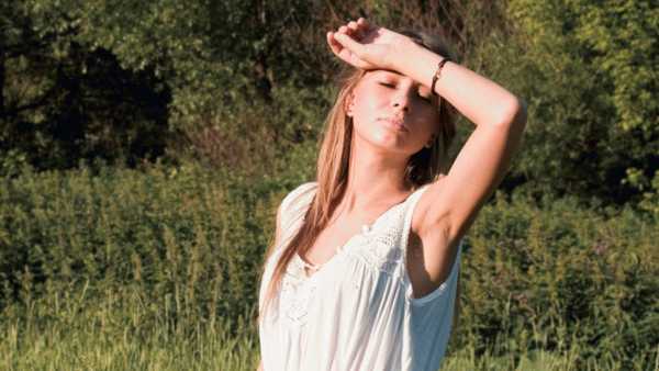 Stop Saying Your Friend 'Chose' Her Boyfriend Over You, The Pity Party Is Over