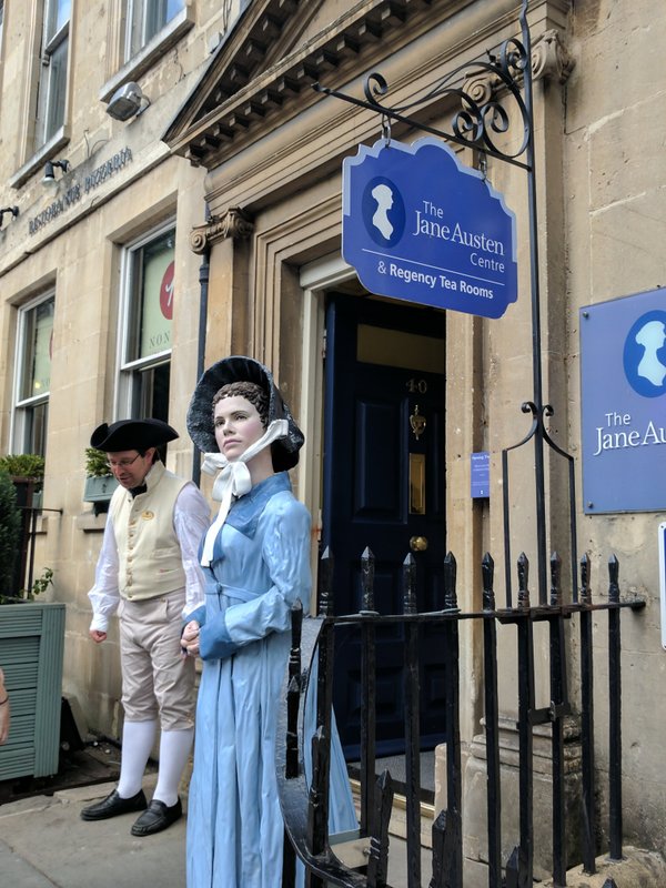 6 Reasons Jane Austen Continues To Be A Hilarious and Brilliant Overall Icon