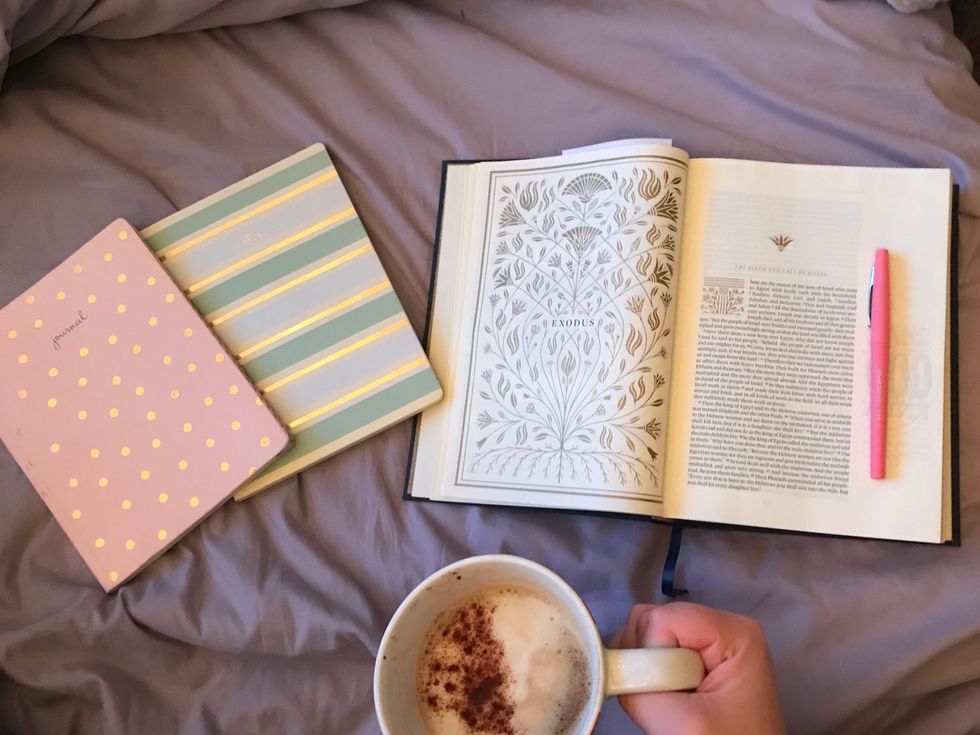 Why Everyone Should Try Keeping A Journal