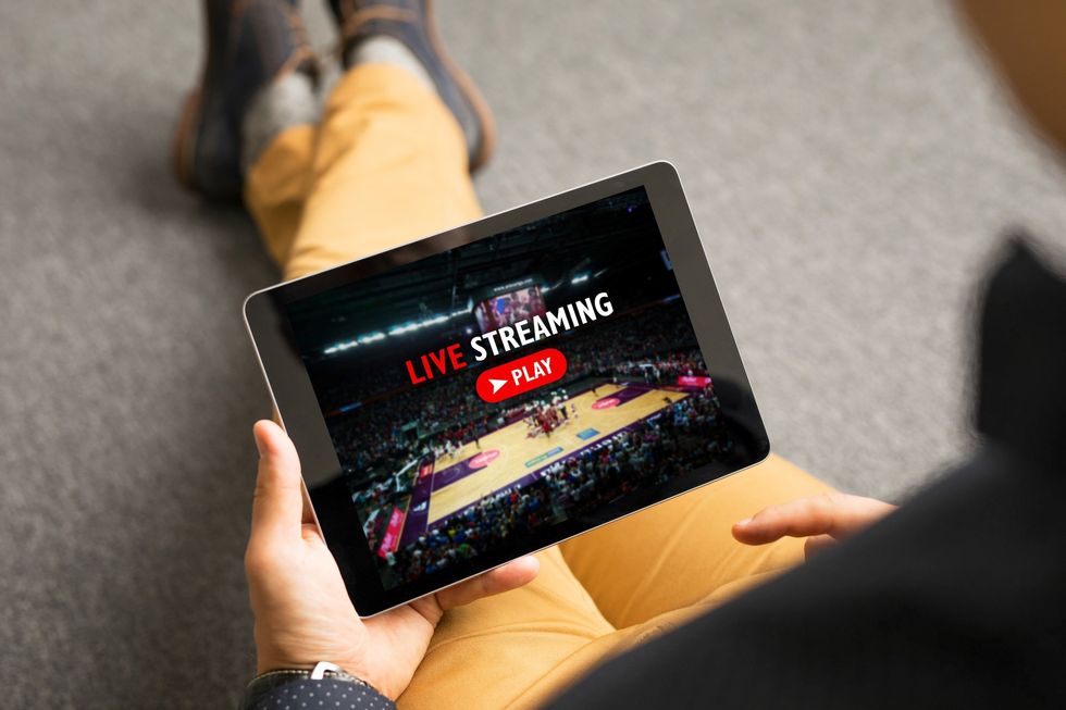 Streaming Services vs Cable TV: Which is Better?