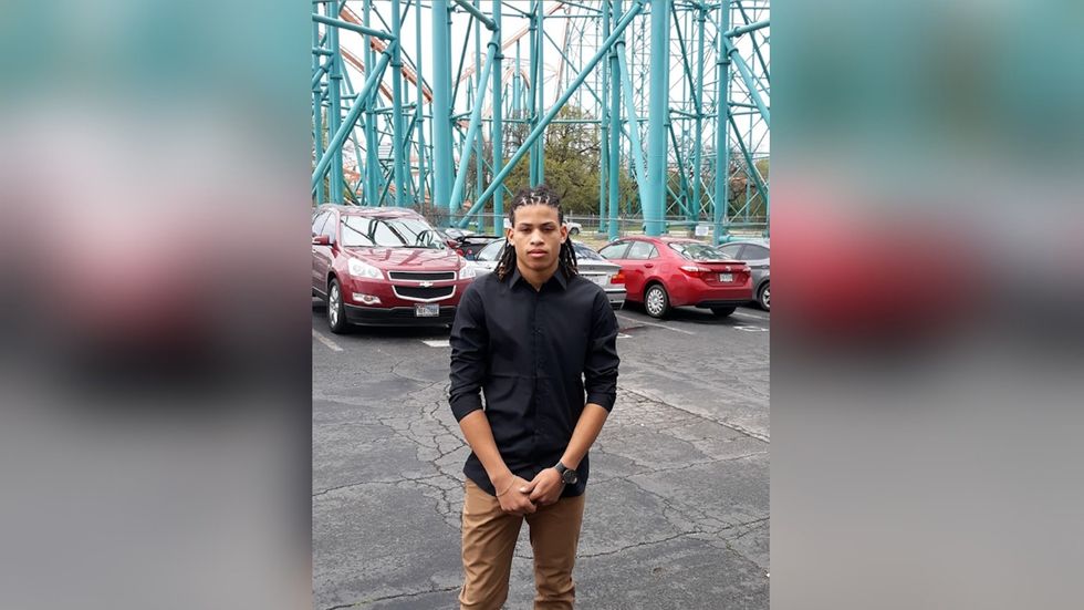 Two Black Teens Were Denied Jobs At Six Flags Because The Amusement Park Discriminates Against Black Hairstyles