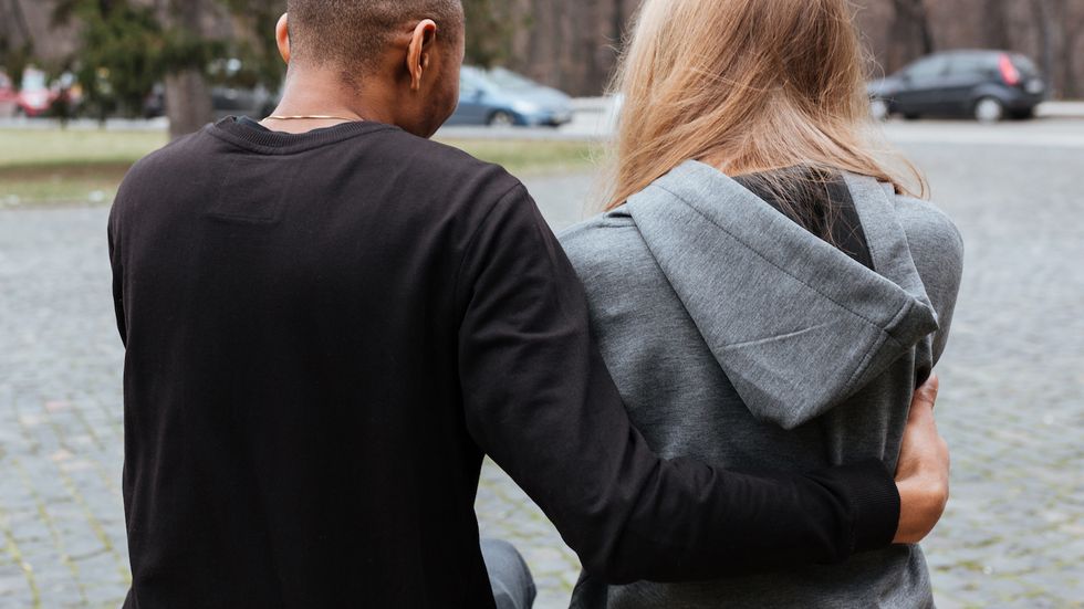 The Best Way To Explain Dating In College To Your Folks Back Home