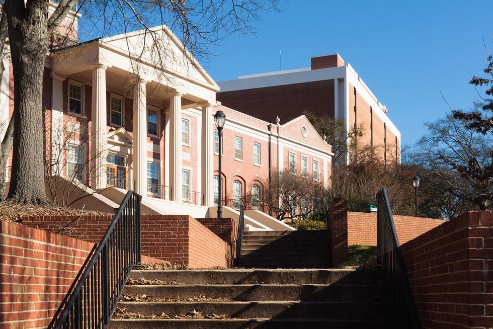 7 Thoughts You Have As A Rising College Junior