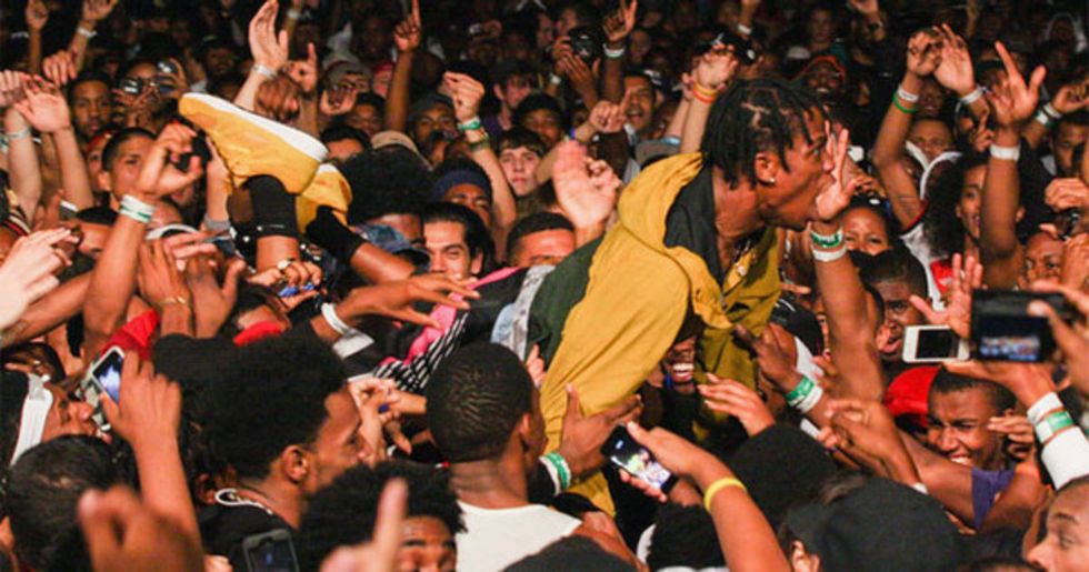 How To Prepare Yourself For A Mosh Pit