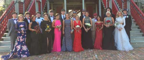 12 Things Only People Who Went To A Small High School Can Relate To