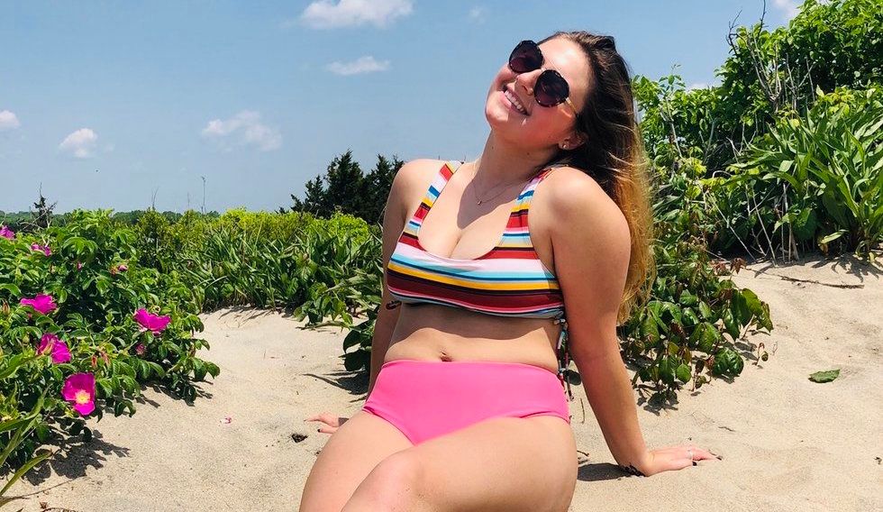 10 Bathing Suits Girls Without Boyfriends Should Wear On The Beach