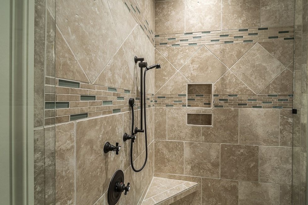 5 tricks and ideas to choose the tiles of your bathroom