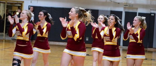 20 Signs You Were A High School Cheerleader