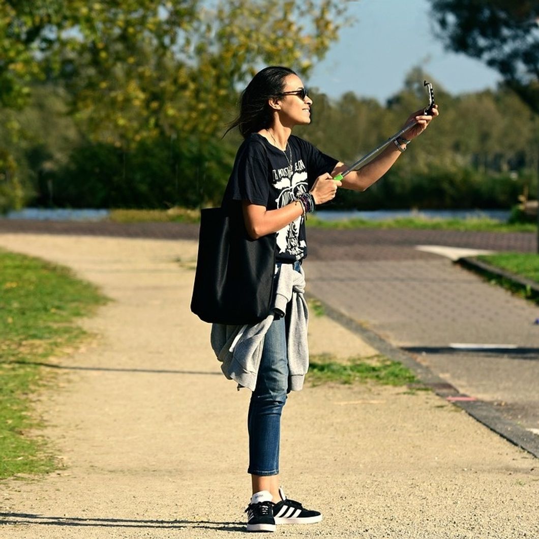 It's Time That We Stop Objectifying Ourselves For Instagram Likes With "For No Reason" Selfies (7/1)