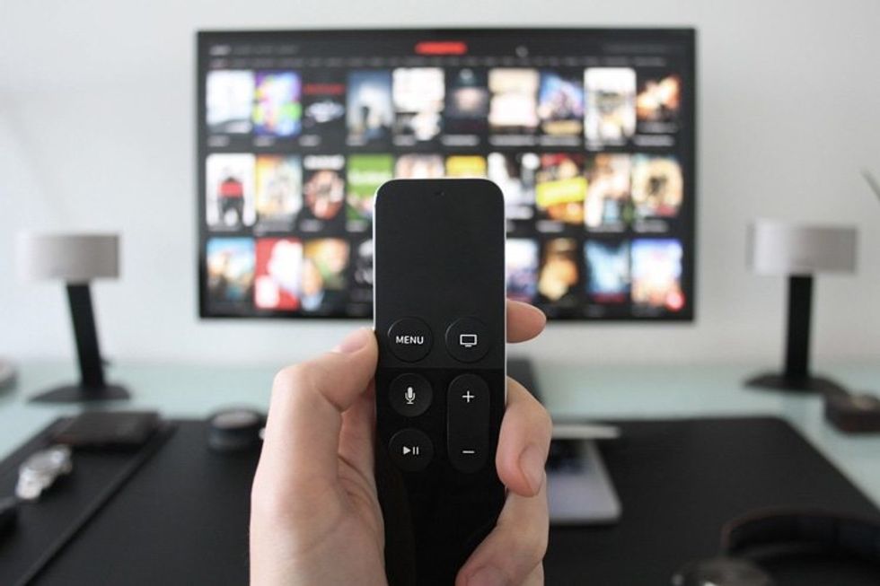 A Few Good Reasons Why Switching From Cable TV To IPTV Is A Good Idea