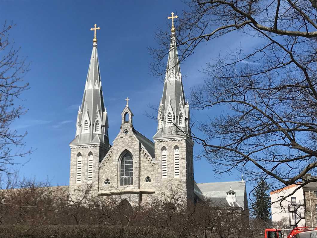 College Shopping Exclusive: 15 Must-Haves For Villanova Freshmen