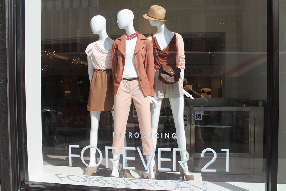 Forever21 Sent Out Diet Bars With Online Orders, And Their Apology Was As Cheap As Their Clothing