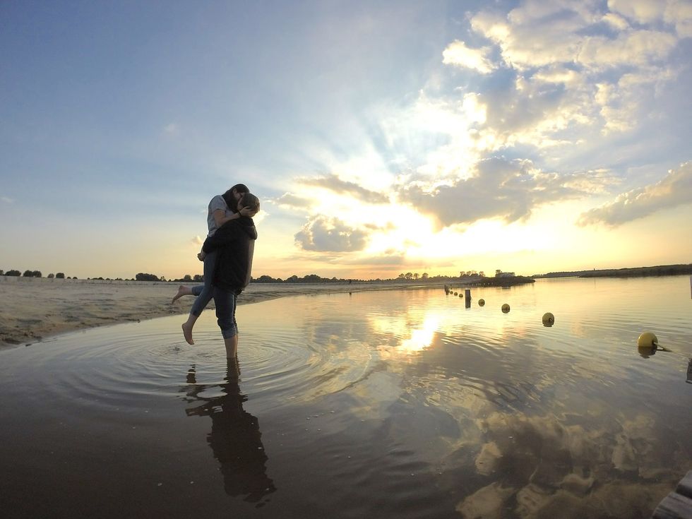 Stop Comparing New Relationships To Your Exes, You're Missing All The Good That's Right In Front Of You