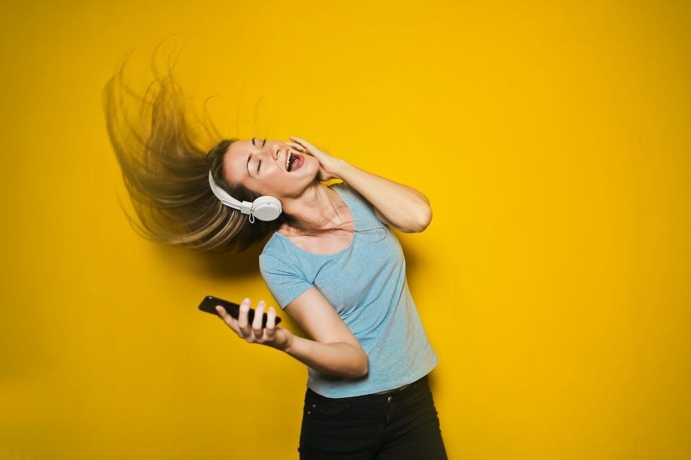 10 Songs To Feed Into Your Happy Vibe