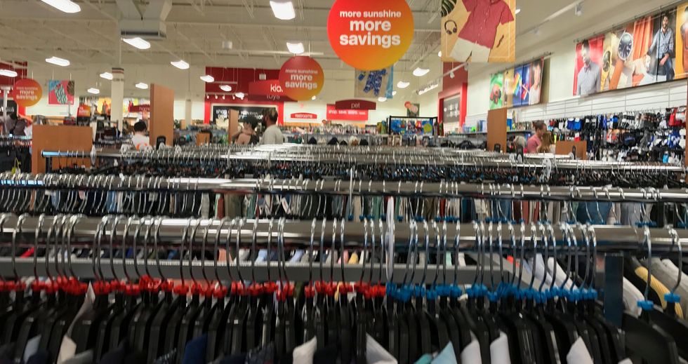 10 Thoughts Every College Girl Has Shopping At T.J. Maxx With Less Than $100 In Her Bank Account