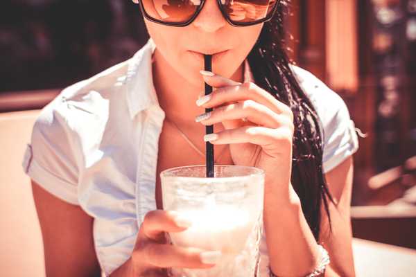 If You're Trying To Lose Weight, It's Time To Cut These 6 High-Calorie Drinks From Your Life