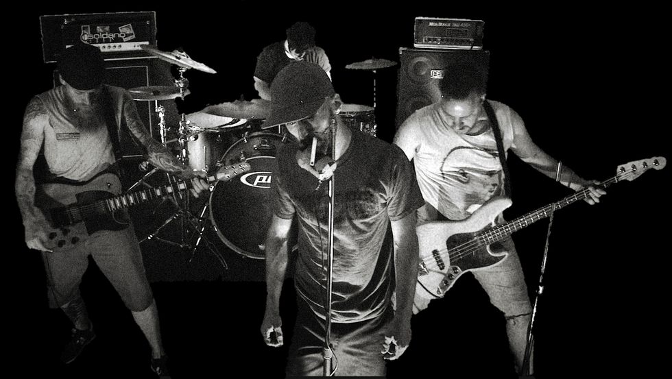 Comb The Desert's New Album, 'Middle Middle Vocal Chord' Blesses Speakers With It's Release