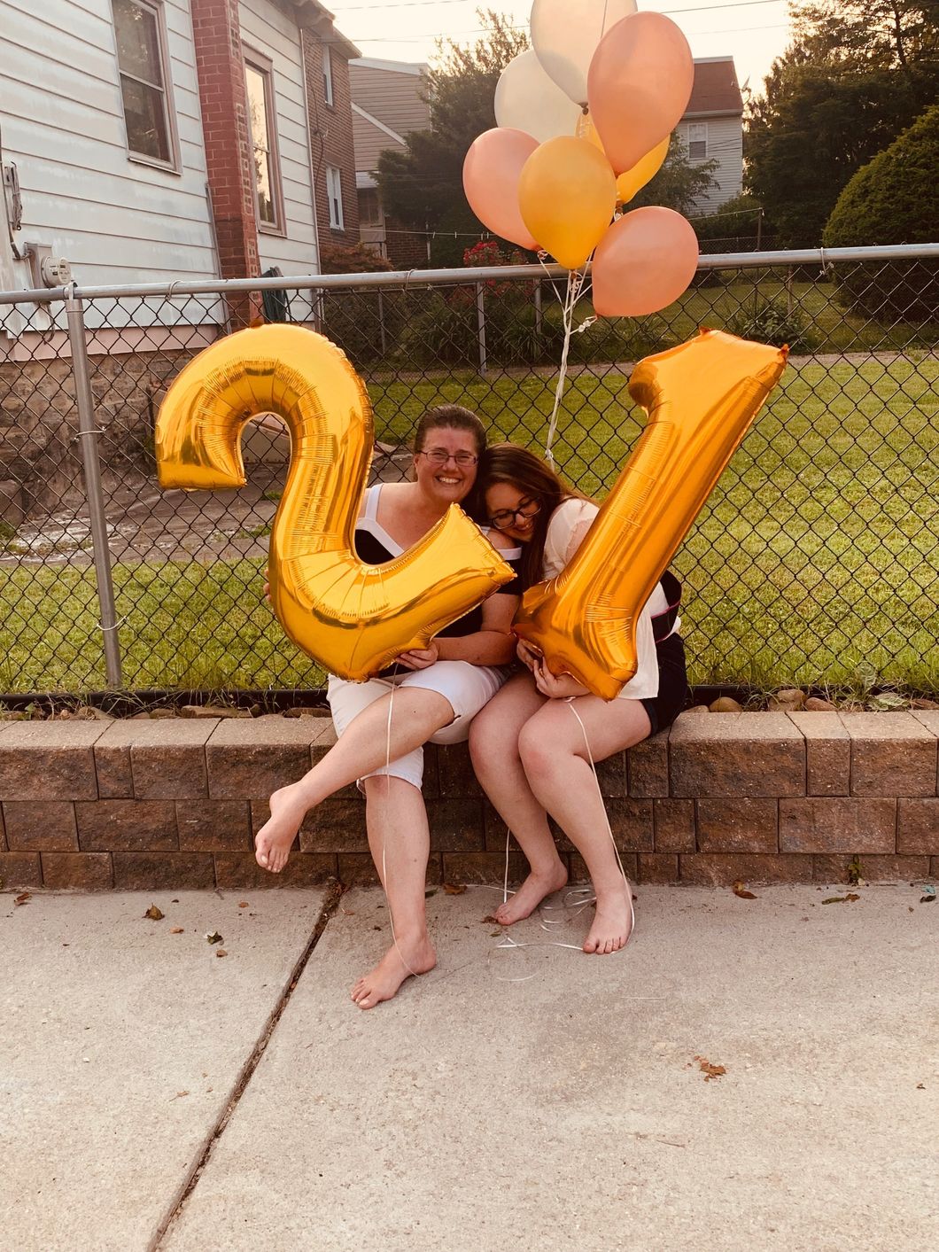 7 Facts I Learned From My Vegan Mom That Had Me Spitting Out My Cheeseburger Faster Than Fast Food