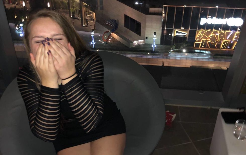 I'm Just Not One To Swipe Right When It Comes To Meeting Someone