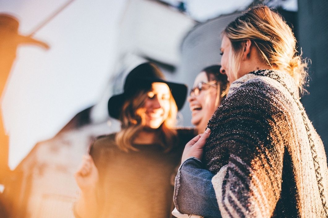 11 Things To Know About That Friend Of Yours Who Is An Extroverted Introvert