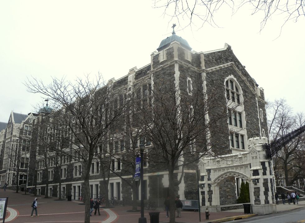 10 Struggles of Being A Commuter Student In NYC