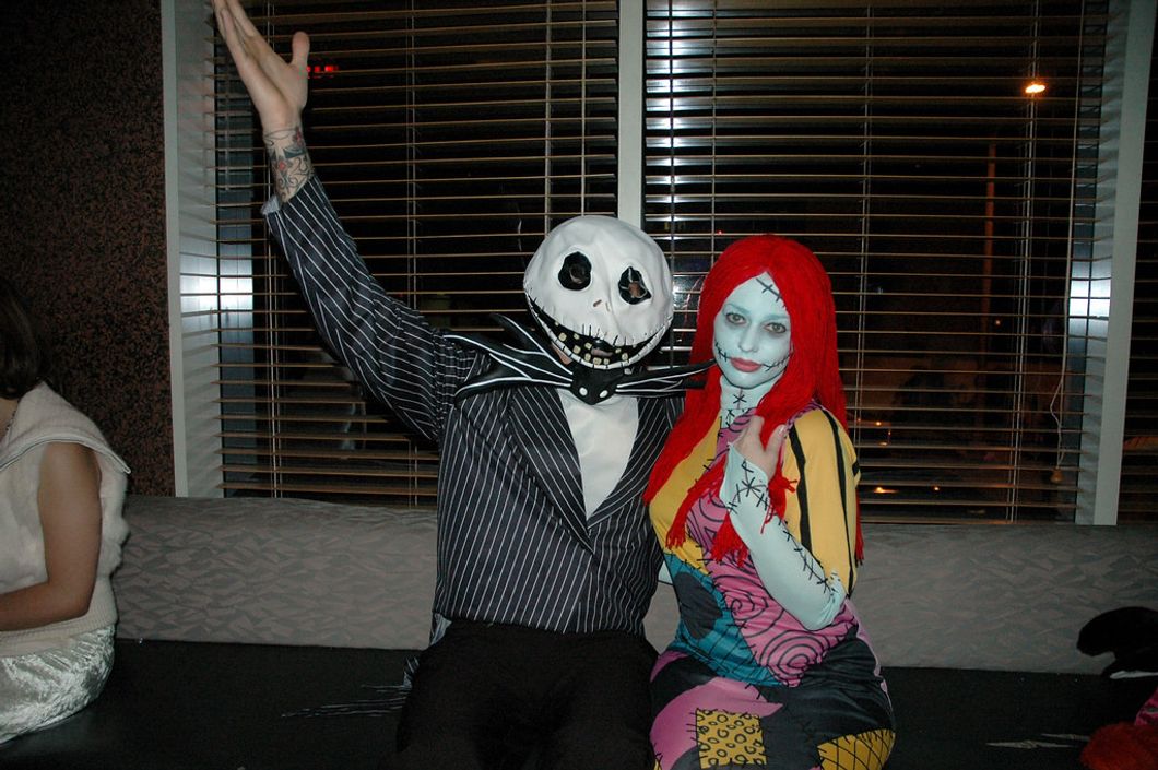 13 Couple's Costume Ideas To Start Planning Now So You'll Be #RelationshipGhouls By Halloween