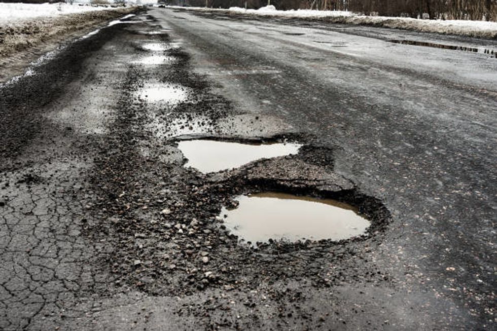 Avoid These Common Dangerous Road Hazards