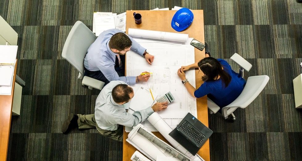 The Best and Worst Things About Having An Office Job in College