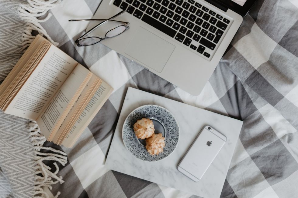 5 Bougie Dorm Room Essentials You Kinda Should Get