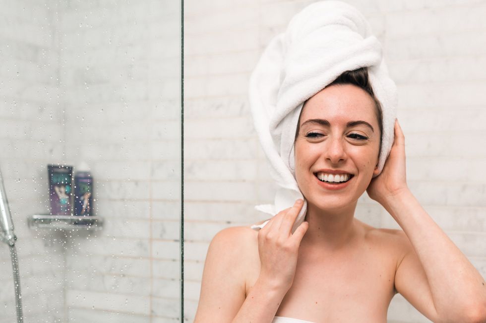 23 Thoughts Every Girl Has In The Shower That She'll 100 Percent Take To The Grave