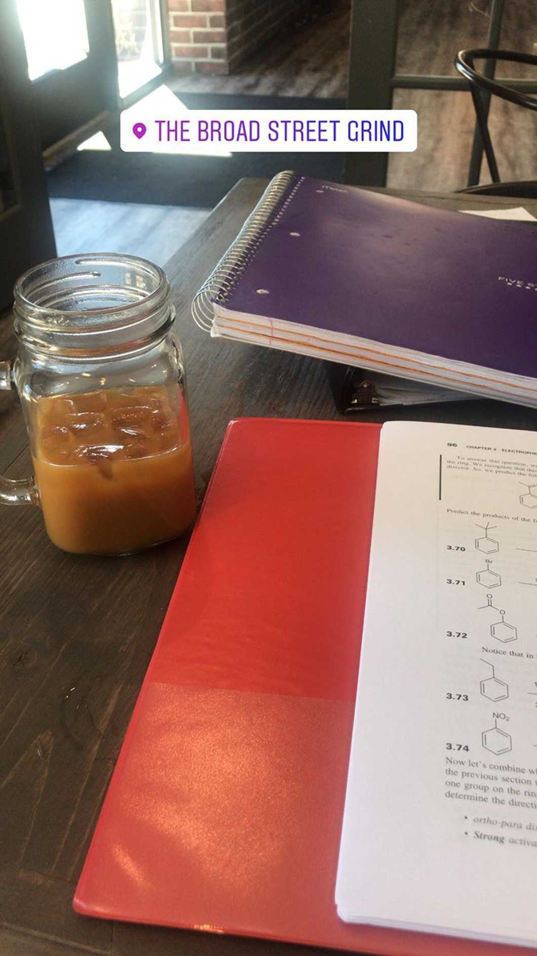 PSL Girls Step Aside, I'll Keep Sipping On My Iced Coffee Even When It's 30 Degrees Outside