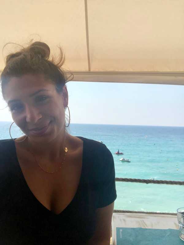 To The Girl Who Is Hopeless, God Has A Plan.