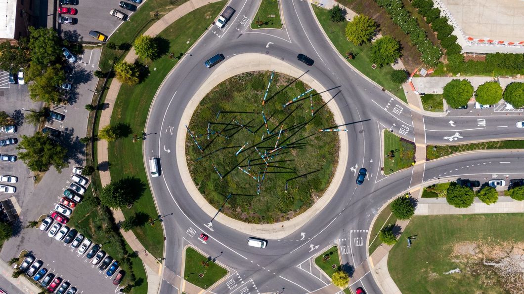 7 Important Lessons For Those Who Still Don't Know How To Use A Roundabout