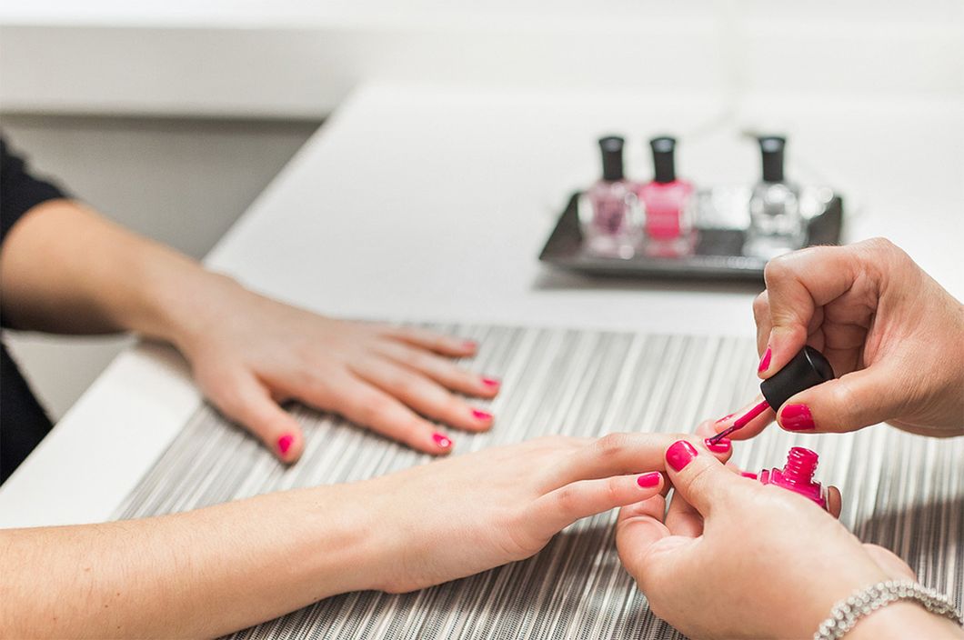 13 Thoughts Every Girl Has When Getting A Manicure Even Though She KNOWS She Can't Afford It