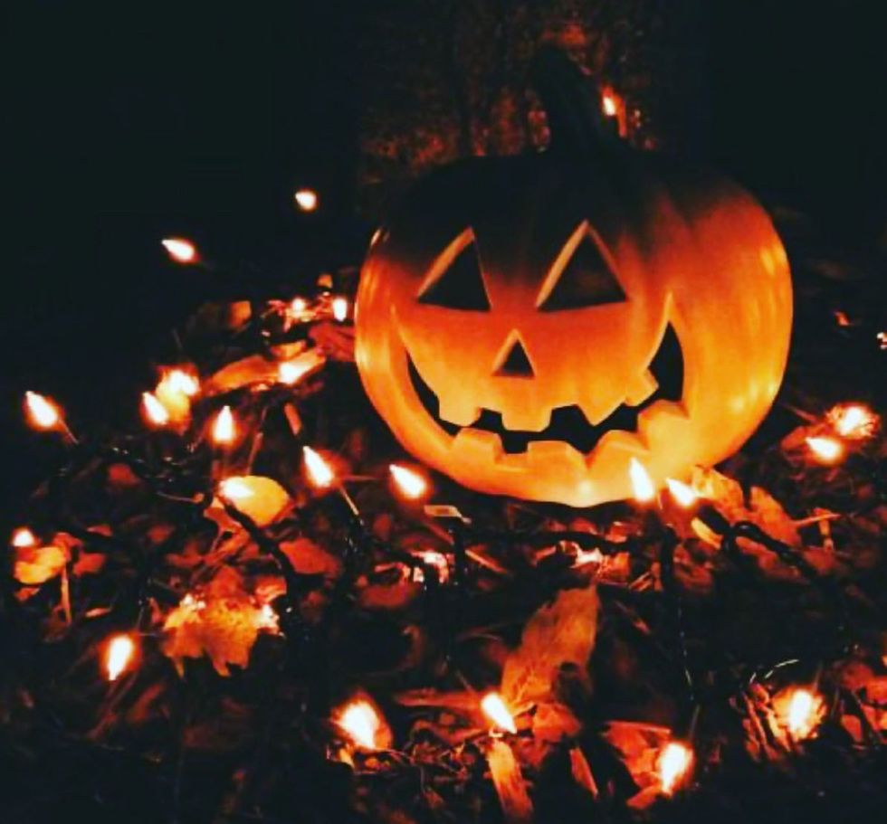 10 Quintessential Films For A Halloween Movie Marathon