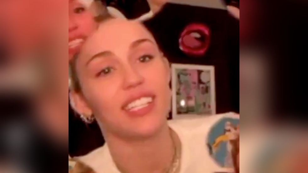 I'm A Straight Woman, And I'm Still Offended By Miley Cyrus' 'You Don't Have To Be Gay' Comment