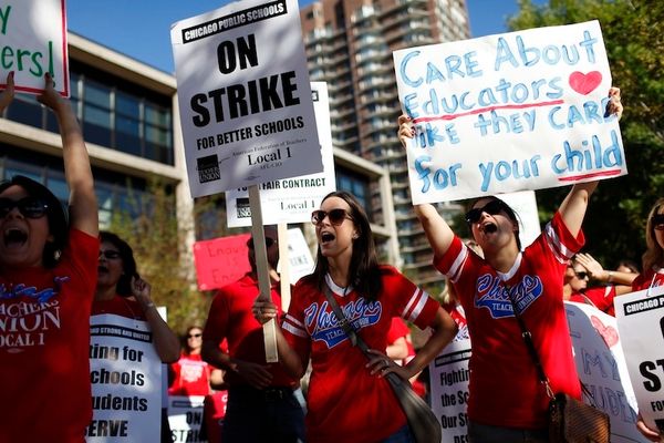 The Chicago Teachers' Strike Showed Me How Ignorant And Uneducated Facebook Users Can Be